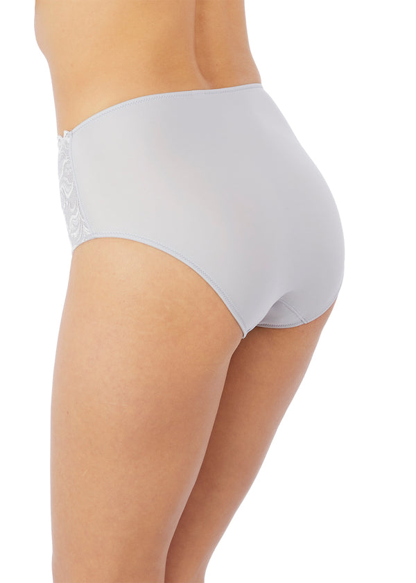 Wacoal Eglantine Control Panty, Kasumi