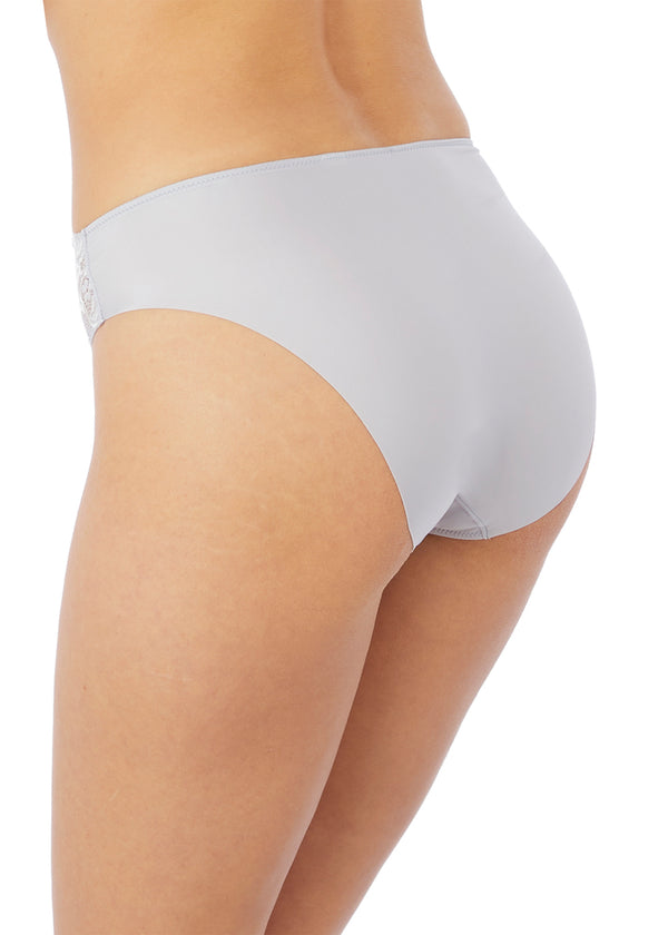 Wacoal Eglantine Panty, Kasumi